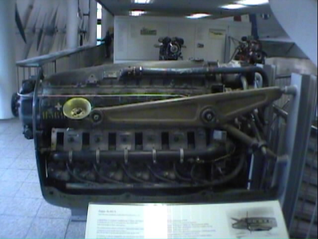 dm139.jpg (37395 bytes)