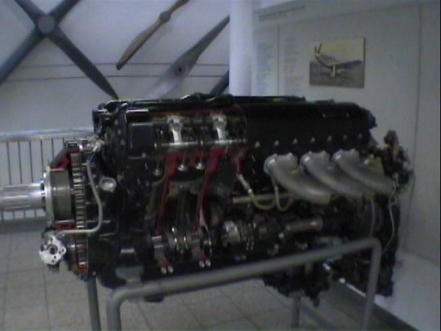 dm140.jpg (35645 bytes)