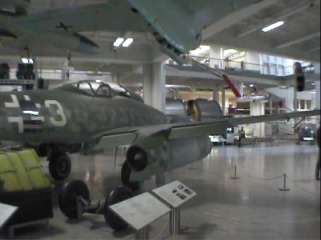 dm52.jpg (35645 bytes)