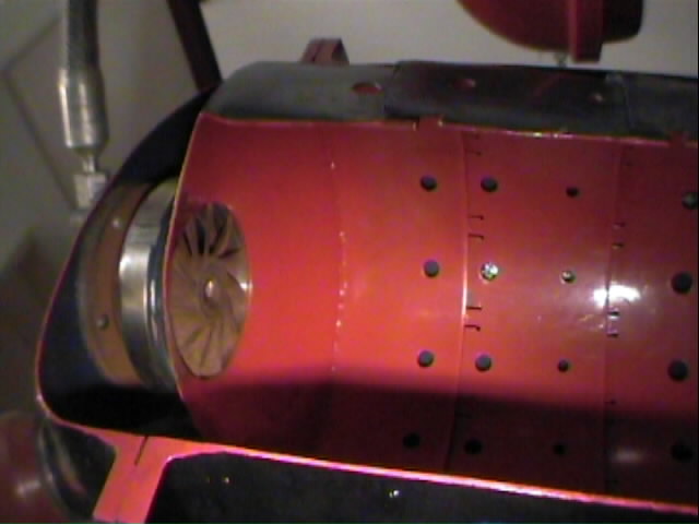 dm27.jpg (36625 bytes)