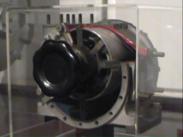dm16.jpg (36625 bytes)