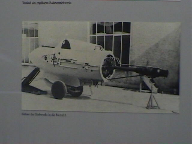 dm181.jpg (35645 bytes)