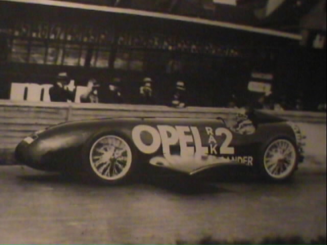 dm189.jpg (36625 bytes)