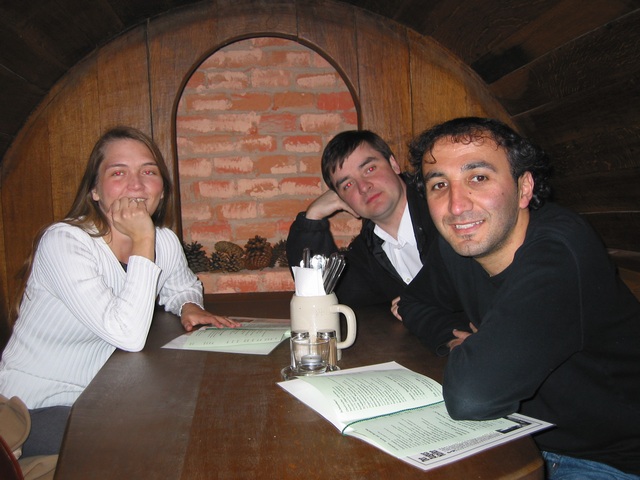 106-0666_img.jpg (37395 bytes)