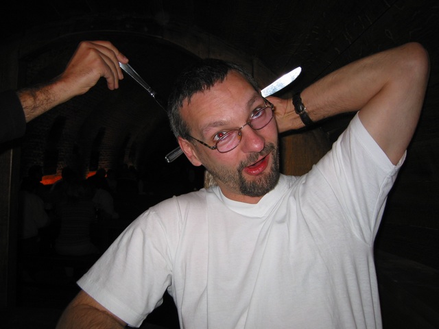 106-0673_img.jpg (36625 bytes)