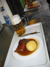 106-0653_IMG.jpg (35645 bytes)