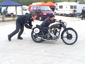 dr2002-007.jpg (37395 bytes)