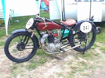 dr2002-024.jpg (36625 bytes)