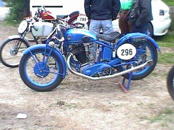 dr2002-025.jpg (36625 bytes)