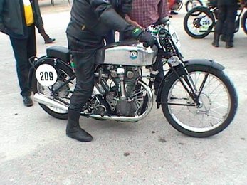 dr2002-028.jpg (35645 bytes)