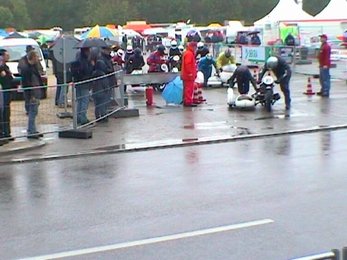 dr2002-032.jpg (37395 bytes)