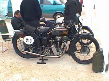 dr2002-033.jpg (35645 bytes)