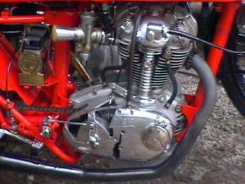 dr2002-036.jpg (37626 bytes)