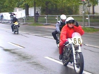 dr2002-039.jpg (36625 bytes)