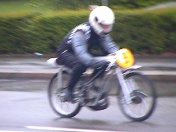 dr2002-050.jpg (36625 bytes)