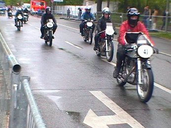 dr2002-058.jpg (35645 bytes)