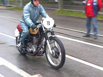 dr2002-060.jpg (36625 bytes)