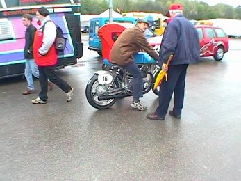 dr2002-064.jpg (36625 bytes)