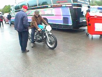 dr2002-065.jpg (36625 bytes)