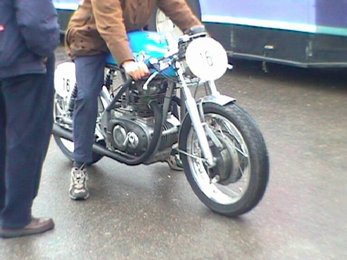 dr2002-066.jpg (37626 bytes)