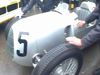 dr2002-073.jpg (35645 bytes)