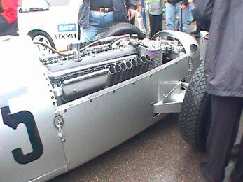 dr2002-075.jpg (36625 bytes)