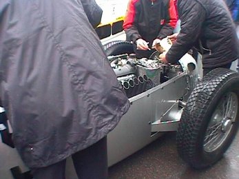 dr2002-080.jpg (36625 bytes)