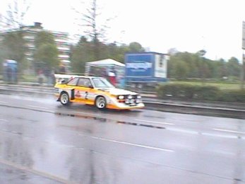 dr2002-097.jpg (37395 bytes)